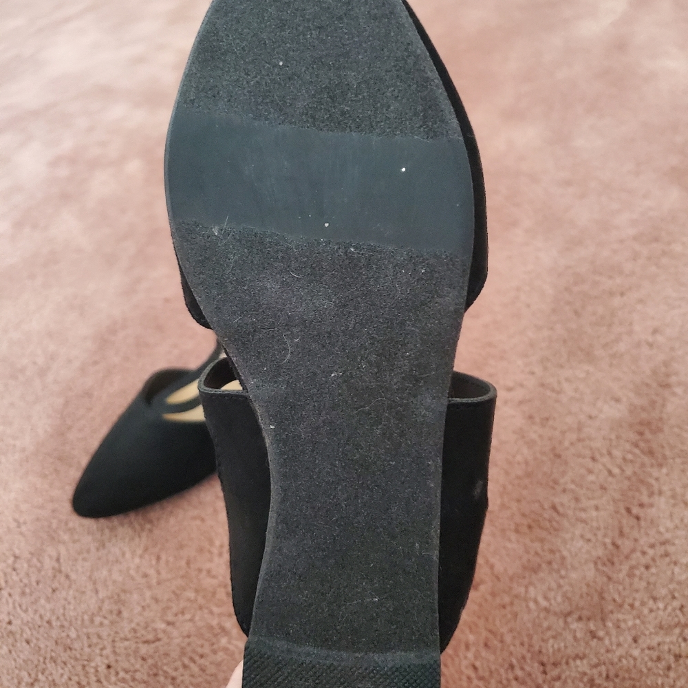 flats - Picture 3 of 3